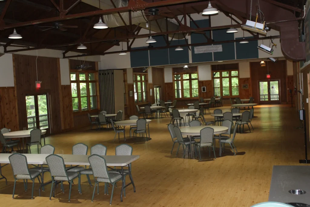 The Lineberger dining hall from the other end, with windows on both sides